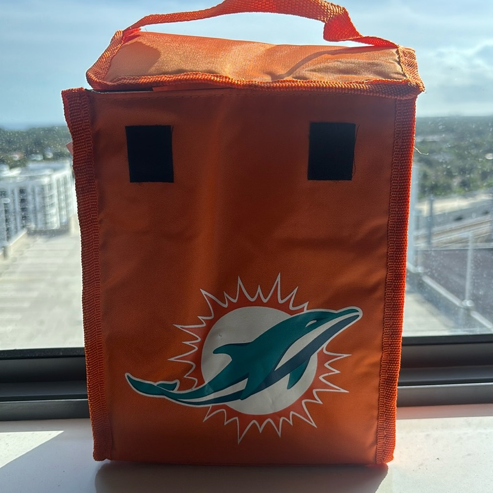 Brand new with tags Miami Dolphins insulated lunch bag